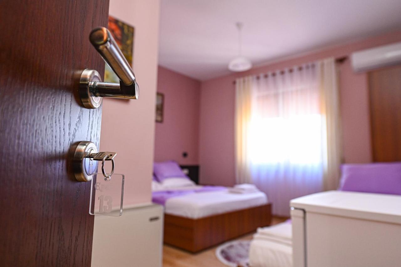 Hotel Epoka Шкодер Экстерьер фото