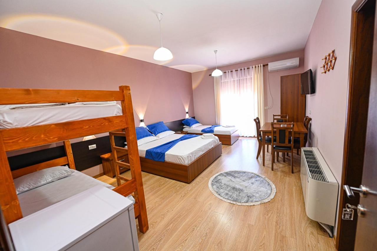 Hotel Epoka Шкодер Экстерьер фото