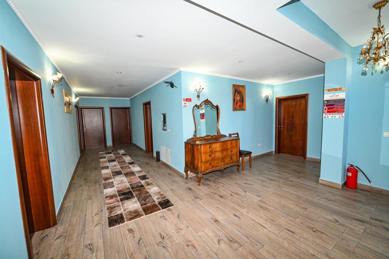 Hotel Epoka Шкодер Экстерьер фото
