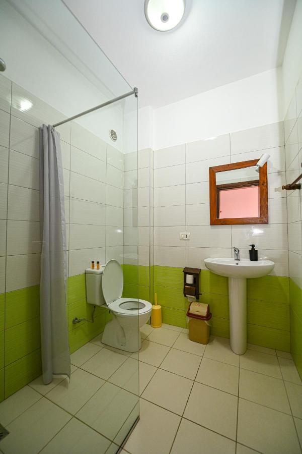 Hotel Epoka Шкодер Экстерьер фото