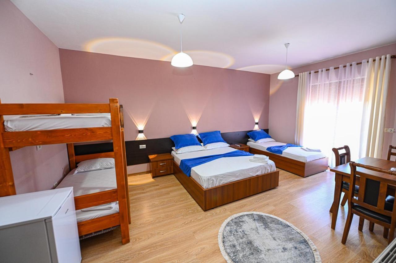 Hotel Epoka Шкодер Экстерьер фото