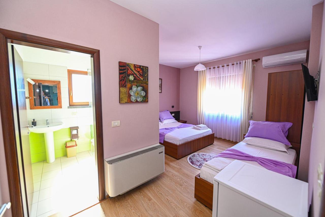 Hotel Epoka Шкодер Экстерьер фото