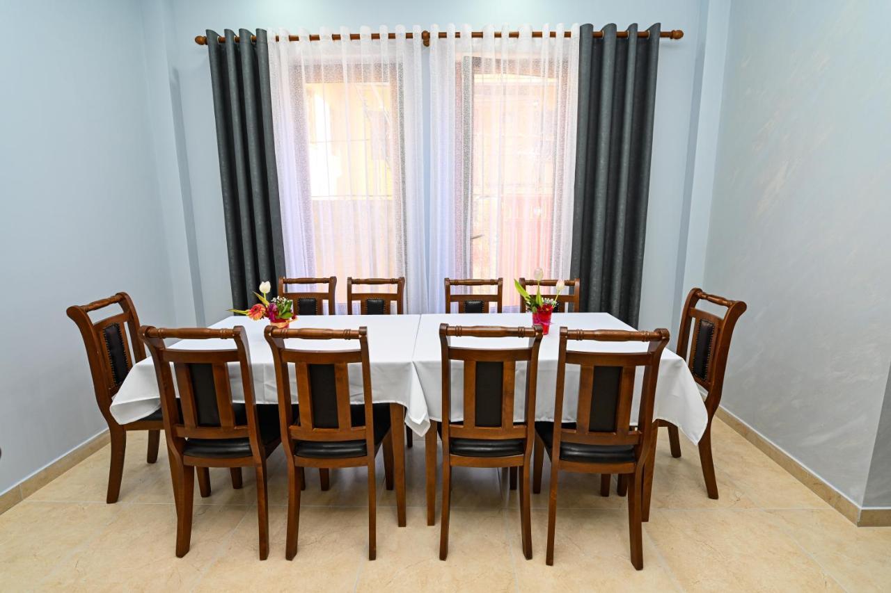 Hotel Epoka Шкодер Экстерьер фото
